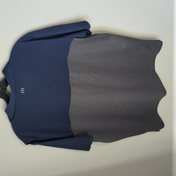 EUC Travis Mathew golf polo - Picture 2 of 5